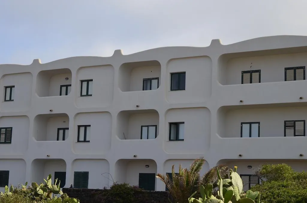 Guest House Punta Fram Madonna Delle Grazie 0*,