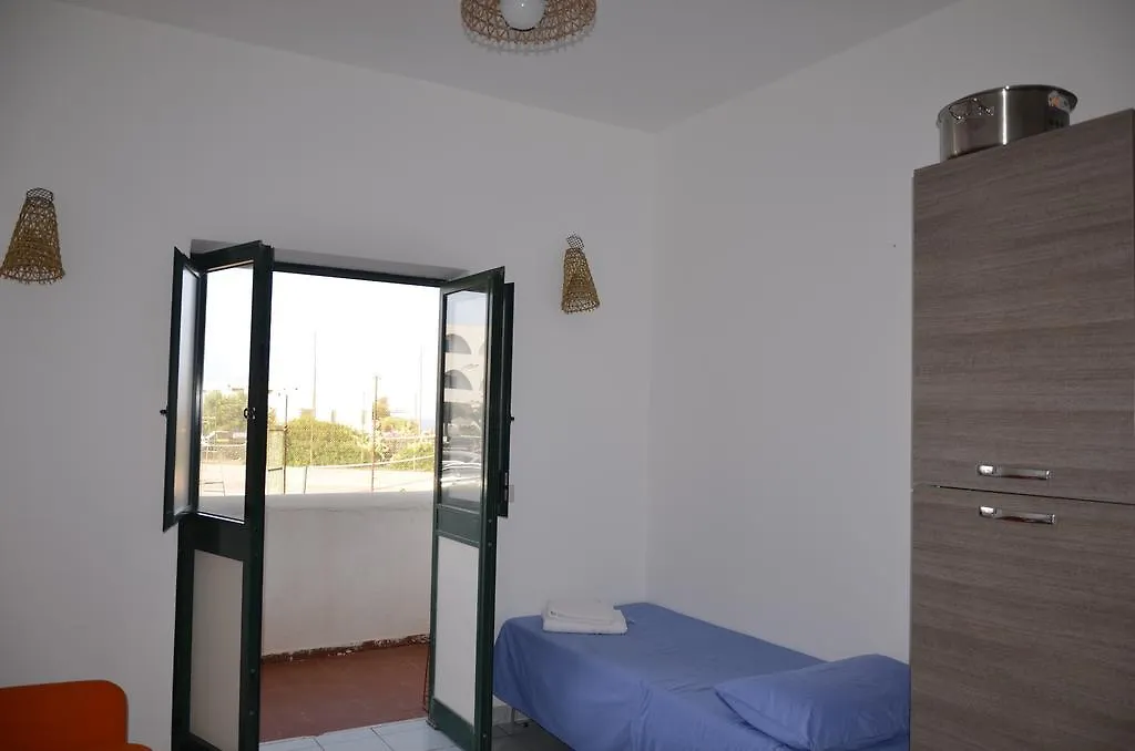 Guest House Punta Fram Madonna Delle Grazie 0*,  Italia